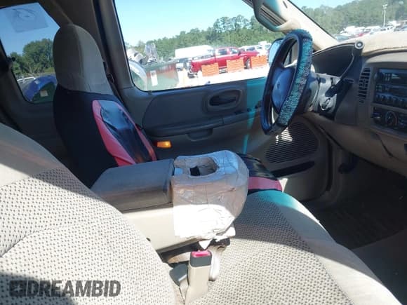 ✅ 2000 Ford F-150 XL • VIN: 1FTRX17WXYNB95722 • Lot: 43479508. Listed on IAAI with Not provided. Free auction sales archive from the USA and detailed vehicle history report at DreamBid. Image 5.