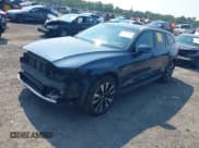 ✅ 2021 Volvo V60 • VIN: YV4102WK5M1068820 • Lot: 42887561. Wystawiony na IAAI z przebiegiem 110 035 mil. Bezpłatny archiwum sprzedaży aukcyjnych z USA i szczegółowy raport historii pojazdu na DreamBid. Zdjęcie 2.