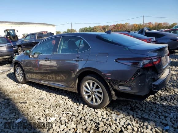 ✅ 2023 Toyota Camry LE • VIN: 4T1C11BK3PU102583 • Lot: 90021355. Wystawiony na Copart z przebiegiem 58 782 mil. Bezpłatny archiwum sprzedaży aukcyjnych z USA i szczegółowy raport historii pojazdu na DreamBid. Zdjęcie 2.