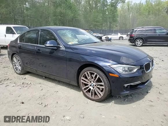 ✅ 2015 BMW 3 Series 335i • VIN: WBA3A9G5XFNS66411 • Lot: 54158925. Wystawiony na Copart z przebiegiem 72 263 mil. Bezpłatny archiwum sprzedaży aukcyjnych z USA i szczegółowy raport historii pojazdu na DreamBid. Zdjęcie 13.
