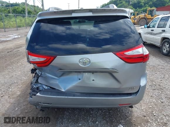 ✅ 2015 Toyota Sienna Limited • VIN: 5TDDK3DCXFS106768 • Lot: 42671426. Listed on IAAI with 108,771 mi. Free auction sales archive from the USA and detailed vehicle history report at DreamBid. Image 16.