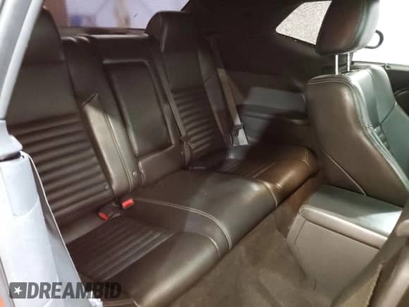 2010 Dodge Challenger R/T Classic z VIN 2B3CJ5DT3AH118649, wystawiony jako Copart lot #75444074 z przebiegiem 91 689 mil mil oraz Szkoda całkowita • Salvage title. Historia ofert i sprzedaży dostępna na DreamBid. Obrazek 10.