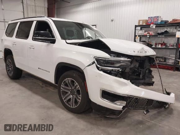 ✅ 2024 Jeep Wagoneer Series II • VIN: 1C4SJUBPXRS136693 • Lot: 41969268. Wystawiony na IAAI z przebiegiem 39 495 mil. Bezpłatny archiwum sprzedaży aukcyjnych z USA i szczegółowy raport historii pojazdu na DreamBid. Zdjęcie 1.