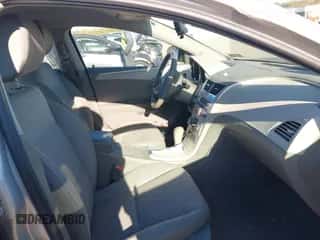 2011 Chevrolet Malibu 1LS z VIN 1G1ZB5E12BF242426, wystawiony jako IAAI lot #43415025 z przebiegiem 88 119 mil mil oraz . Historia ofert i sprzedaży dostępna na DreamBid. Obrazek 5.