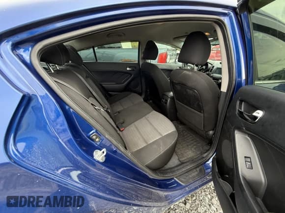 ✅ 2017 Kia Forte EX • VIN: 3KPFL4A83HE123128 • Lot: 69111595. Wystawiony na Copart z przebiegiem 146 381 mil. Bezpłatny archiwum sprzedaży aukcyjnych z USA i szczegółowy raport historii pojazdu na DreamBid. Zdjęcie 10.