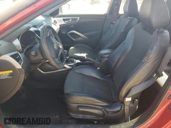 ✅ 2013 Hyundai Veloster w/Black Int • VIN: KMHTC6AD4DU125599 • Lot: 75863394. Wystawiony na Copart z przebiegiem 139 723 mil. Bezpłatny archiwum sprzedaży aukcyjnych z USA i szczegółowy raport historii pojazdu na DreamBid. Zdjęcie 7.