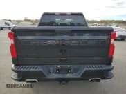 ✅ 2021 Chevrolet Silverado 1500 Custom Trail Boss • VIN: 1GCPYCEF3MZ352321 • Lot: 68426164. Wystawiony na Copart z przebiegiem 41 013 mil. Bezpłatny archiwum sprzedaży aukcyjnych z USA i szczegółowy raport historii pojazdu na DreamBid. Zdjęcie 6.
