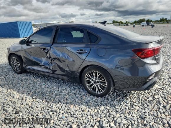 ✅ 2023 Kia Forte GT-Line • VIN: 3KPF54AD1PE533769 • Лот: 86260615. Опубликован ранее на Copart с пробегом 36 523 миль. Бесплатный доступ к архиву аукционных продаж из США и подробный отчёт об истории автомобиля на DreamBid. Изображение 2.