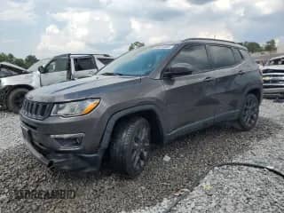 2021 Jeep Compass 80th Anniversary с VIN 3C4NJCEB3MT522869, выставлен на аукционе Copart как лот 66914005 с пробегом 62 069 миль миль и Списание • Salvage title. История ставок и продаж доступна на DreamBid. Изображение 1.
