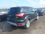 ✅ 2014 Ford Escape SE • VIN: 1FMCU0GX8EUE28205 • Lot: 43699660. Wystawiony na IAAI z przebiegiem 156 657 mil. Bezpłatny archiwum sprzedaży aukcyjnych z USA i szczegółowy raport historii pojazdu na DreamBid. Zdjęcie 4.