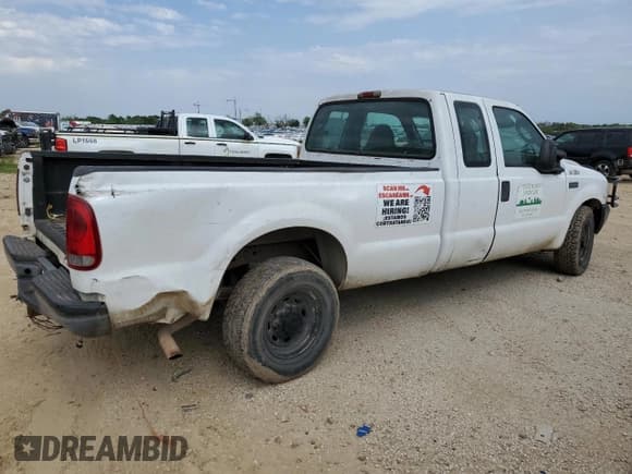 ✅ 2004 Ford F-250 XL • VIN: 3FTNX20L64MA05715 • Lot: 56373055. Listed on Copart with Not provided. Free auction sales archive from the USA and detailed vehicle history report at DreamBid. Image 3.