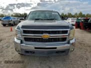 ✅ 2008 Chevrolet Silverado 2500HD 1LT • VIN: 1GCHC23698F105781 • Lot: 94409105. Wystawiony na Copart z przebiegiem Nie podano. Bezpłatny archiwum sprzedaży aukcyjnych z USA i szczegółowy raport historii pojazdu na DreamBid. Zdjęcie 6.
