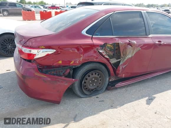 2016 Toyota Camry XLE с VIN 4T1BF1FK4GU605739, выставлен на аукционе IAAI как лот 43224213 с пробегом 182 485 миль миль и . История ставок и продаж доступна на DreamBid. Изображение 6.