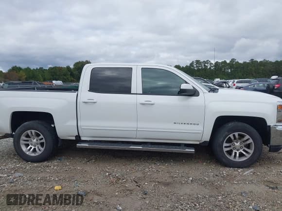 ✅ 2018 Chevrolet Silverado 1500 LT • VIN: 3GCPCREC4JG530918 • Лот: 43580005. Опубликован ранее на IAAI с пробегом Не указан. Бесплатный доступ к архиву аукционных продаж из США и подробный отчёт об истории автомобиля на DreamBid. Изображение 13.