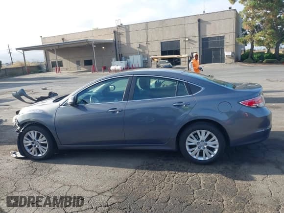 ✅ 2010 Mazda 6 i Touring • VIN: 1YVHZ8CH2A5M12167 • Lot: 42830327. Wystawiony na IAAI z przebiegiem 90 982 mil. Bezpłatny archiwum sprzedaży aukcyjnych z USA i szczegółowy raport historii pojazdu na DreamBid. Zdjęcie 15.