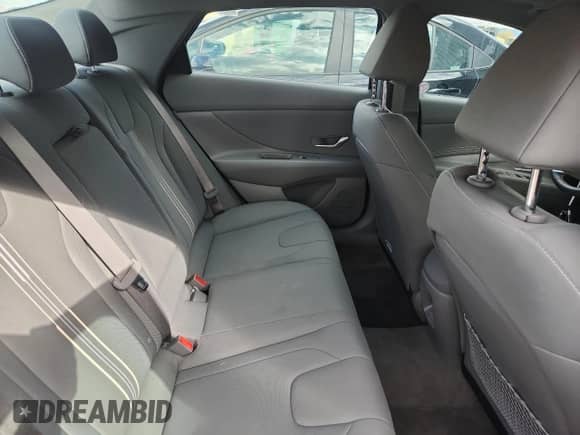 2025 Hyundai Elantra SEL Convenience z VIN KMHLS4DG3SU972172, wystawiony jako Copart lot #86272225 z przebiegiem 8 642 mil mil oraz Nie do naprawy • Non repairable. Historia ofert i sprzedaży dostępna na DreamBid. Obrazek 10.