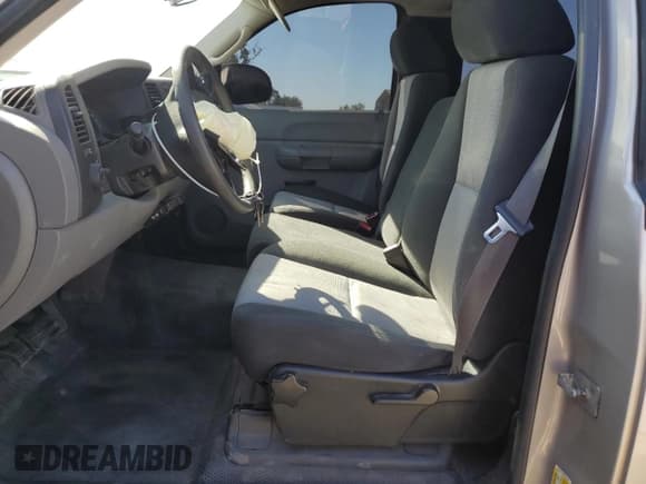 ✅ 2007 Chevrolet Silverado 1500 Work Truck • VIN: 1GCEC14X97Z612357 • Лот: 71553585. Опубликован ранее на Copart с пробегом 182 324 миль. Бесплатный доступ к архиву аукционных продаж из США и подробный отчёт об истории автомобиля на DreamBid. Изображение 7.