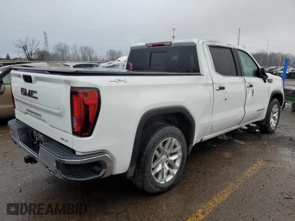 ✅ 2022 GMC Sierra 1500 SLT • VIN: 3GTU9DEL1NG132625 • Лот: 82477743. Опубликован ранее на Copart с пробегом 35 411 миль. Бесплатный доступ к архиву аукционных продаж из США и подробный отчёт об истории автомобиля на DreamBid. Изображение 3.