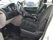 ✅ 2016 Dodge Grand Caravan SE • VIN: 2C4RDGBG4GR196331 • Lot: 80159725. Wystawiony na Copart z przebiegiem 100 977 mil. Bezpłatny archiwum sprzedaży aukcyjnych z USA i szczegółowy raport historii pojazdu na DreamBid. Zdjęcie 7.