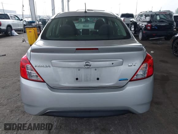 ✅ 2016 Nissan Versa S Plus • VIN: 3N1CN7AP4GL826479 • Лот: 42422078. Опубликован ранее на IAAI с пробегом 67 171 миль. Бесплатный доступ к архиву аукционных продаж из США и подробный отчёт об истории автомобиля на DreamBid. Изображение 16.