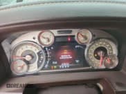 ✅ 2017 Ram 2500 Longhorn • VIN: 3C6UR5GL6HG676097 • Lot: 82651725. Wystawiony na Copart z przebiegiem 161 884 mil. Bezpłatny archiwum sprzedaży aukcyjnych z USA i szczegółowy raport historii pojazdu na DreamBid. Zdjęcie 9.