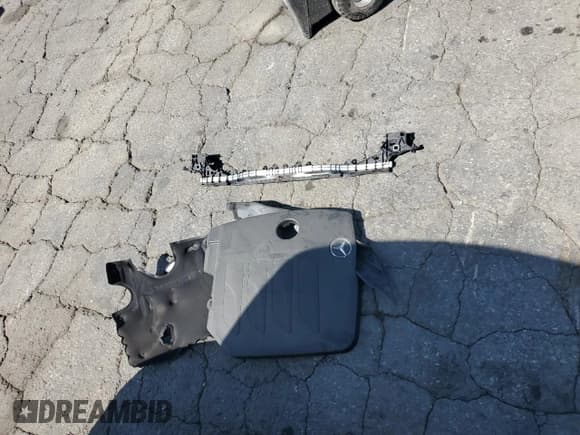 ✅ 2021 Mercedes-Benz C 300 • VIN: W1KWJ8DB2MG069017 • Lot: 62741715. Wystawiony na Copart z przebiegiem Nie podano. Bezpłatny archiwum sprzedaży aukcyjnych z USA i szczegółowy raport historii pojazdu na DreamBid. Zdjęcie 12.