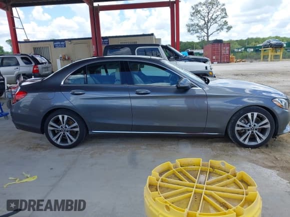 ✅ 2018 Mercedes-Benz C 300 • VIN: WDDWF4JB5JR336567 • Lot: 42435540. Listed on IAAI with 79,450 mi. Free auction sales archive from the USA and detailed vehicle history report at DreamBid. Image 13.