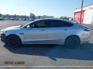 ✅ 2016 Ford Fusion SE • VIN: 3FA6P0HD3GR277738 • Lot: 43292117. Wystawiony na IAAI z przebiegiem 93 113 mil. Bezpłatny archiwum sprzedaży aukcyjnych z USA i szczegółowy raport historii pojazdu na DreamBid. Zdjęcie 15.