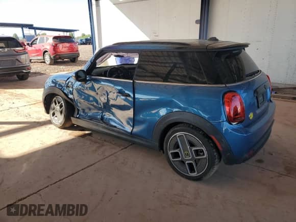 2022 MINI Hardtop Cooper SE with VIN WMW13DJ08N2R75288, listed as a Copart auction lot 84706255 with Not provided miles and Salvage title. Bid and sale history available at DreamBid. Image 2.