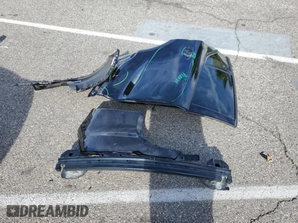 ✅ 2023 Volvo C40 Ultimate • VIN: YV4ED3GM4P2050044 • Lot: 77971123. Listed on Copart with 5,219 mi. Free auction sales archive from the USA and detailed vehicle history report at DreamBid. Image 13.