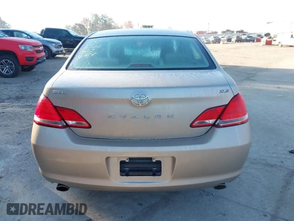 ✅ 2007 Toyota Avalon Limited • VIN: 4T1BK36BX7U199327 • Лот: 43644123. Опубликован ранее на IAAI с пробегом 240 262 миль. Бесплатный доступ к архиву аукционных продаж из США и подробный отчёт об истории автомобиля на DreamBid. Изображение 17.