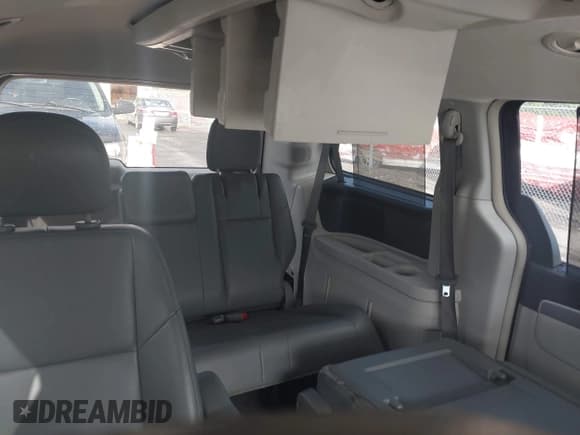 ✅ 2011 Volkswagen Routan SE • VIN: 2V4RW3DG3BR717246 • Лот: 42196697. Опубликован ранее на IAAI с пробегом 155 375 миль. Бесплатный доступ к архиву аукционных продаж из США и подробный отчёт об истории автомобиля на DreamBid. Изображение 8.