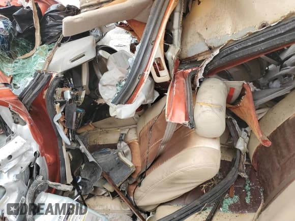 ✅ 1995 Cadillac Fleetwood • VIN: 1G6DW52P0SR700223 • Lot: 64653214. Wystawiony na Copart z przebiegiem Nie podano. Bezpłatny archiwum sprzedaży aukcyjnych z USA i szczegółowy raport historii pojazdu na DreamBid. Zdjęcie 7.