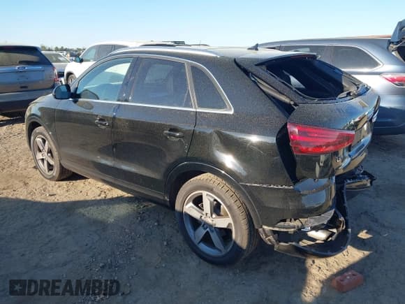 ✅ 2015 Audi Q3 Premium Plus • VIN: WA1BFCFS2FR005944 • Lot: 41867845. Listed on IAAI with 109,712 mi. Free auction sales archive from the USA and detailed vehicle history report at DreamBid. Image 3.
