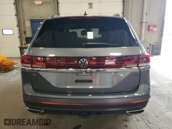 ✅ 2024 Volkswagen Atlas SE • VIN: 1V2KR2CA5RC502446 • Lot: 69026025. Listed on Copart with 34,946 mi. Free auction sales archive from the USA and detailed vehicle history report at DreamBid. Image 6.