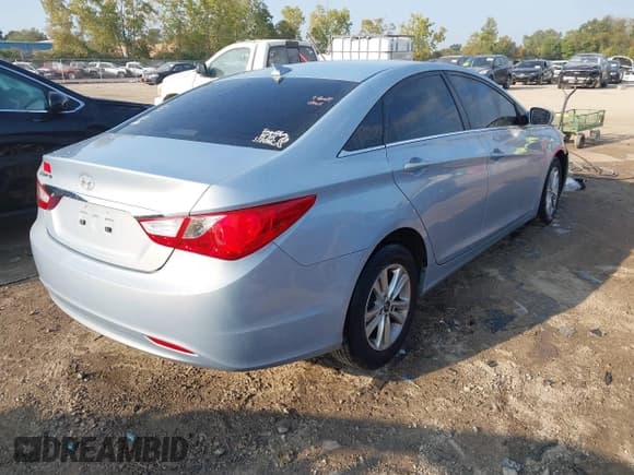 ✅ 2013 Hyundai Sonata GLS • VIN: 5NPEB4AC0DH774189 • Лот: 43258779. Опубликован ранее на IAAI с пробегом 112 692 миль. Бесплатный доступ к архиву аукционных продаж из США и подробный отчёт об истории автомобиля на DreamBid. Изображение 4.