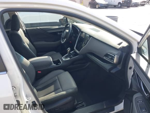 ✅ 2021 Subaru Outback Onyx XT • VIN: 4S4BTGLD6M3141176 • Lot: 42976474. Listed on IAAI with 22,255 mi. Free auction sales archive from the USA and detailed vehicle history report at DreamBid. Image 5.