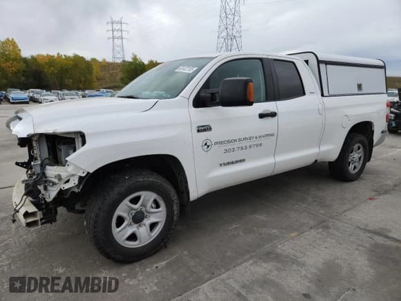 ✅ 2020 Toyota Tundra SR5 • VIN: 5TFUY5F14LX871230 • Lot: 82422155. Listed on Copart with 182,046 mi. Free auction sales archive from the USA and detailed vehicle history report at DreamBid. Image 1.