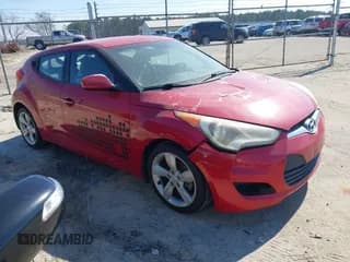 ✅ 2013 Hyundai Veloster w/Black Int • VIN: KMHTC6AD4DU101982 • Lot: 41659208. Wystawiony na IAAI z przebiegiem 136 431 mil. Bezpłatny archiwum sprzedaży aukcyjnych z USA i szczegółowy raport historii pojazdu na DreamBid. Zdjęcie 1.