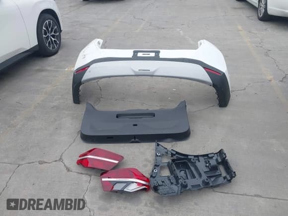 ✅ 2025 BMW X3 30 xDrive • VIN: 5UX53GP09S9009255 • Lot: 43549750. Wystawiony na IAAI z przebiegiem 3 483 mil. Bezpłatny archiwum sprzedaży aukcyjnych z USA i szczegółowy raport historii pojazdu na DreamBid. Zdjęcie 12.