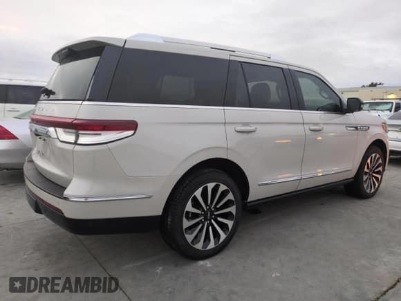 ✅ 2024 Lincoln Navigator Reserve • VIN: 5LMJJ2LG8REL06507 • Лот: 74068274. Опубликован ранее на Copart с пробегом Не указан. Бесплатный доступ к архиву аукционных продаж из США и подробный отчёт об истории автомобиля на DreamBid. Изображение 3.