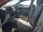 ✅ 2009 Hyundai Accent Auto GLS • VIN: KMHCN46C29U336208 • Лот: 70457275. Опубликован ранее на Copart с пробегом 92 548 миль. Бесплатный доступ к архиву аукционных продаж из США и подробный отчёт об истории автомобиля на DreamBid. Изображение 7.