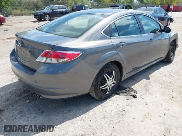 ✅ 2010 Mazda 6 i Sport • VIN: 1YVHZ8BH3A5M31960 • Lot: 43106631. Listed on IAAI with 77,128 mi. Free auction sales archive from the USA and detailed vehicle history report at DreamBid. Image 4.