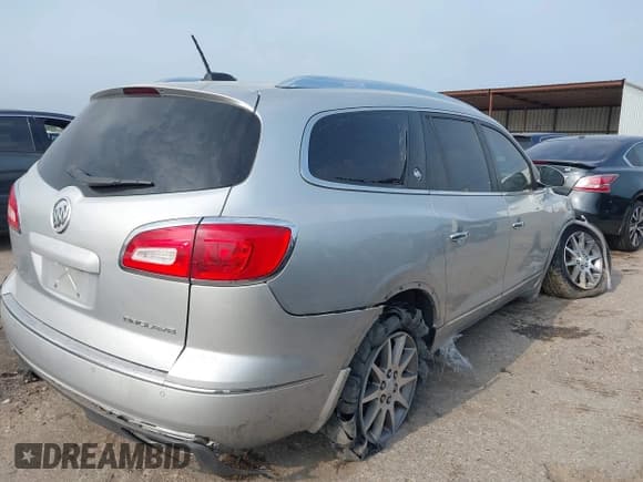✅ 2017 Buick Enclave Convenience • VIN: 5GAKRAKD9HJ241910 • Lot: 42310793. Wystawiony na IAAI z przebiegiem Nie podano. Bezpłatny archiwum sprzedaży aukcyjnych z USA i szczegółowy raport historii pojazdu na DreamBid. Zdjęcie 4.
