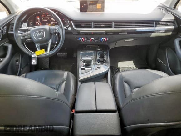 ✅ 2017 Audi Q7 Premium Plus • VIN: WA1LHAF7XHD039080 • Lot: 71279715. Wystawiony na Copart z przebiegiem 92 682 mil. Bezpłatny archiwum sprzedaży aukcyjnych z USA i szczegółowy raport historii pojazdu na DreamBid. Zdjęcie 8.