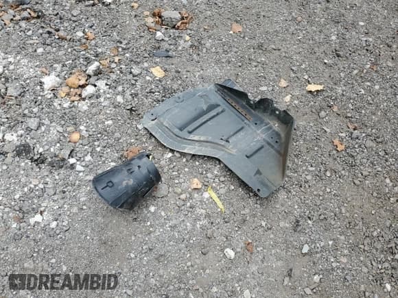 ✅ 2012 Toyota Tundra • VIN: 5TFUM5F1XCX030038 • Lot: 86052815. Listed on Copart with 322,858 mi. Free auction sales archive from the USA and detailed vehicle history report at DreamBid. Image 12.