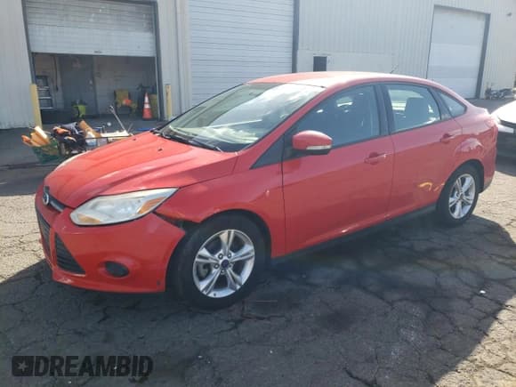 ✅ 2013 Ford Focus SE • VIN: 1FADP3F25DL354100 • Lot: 85890695. Wystawiony na Copart z przebiegiem 85 652 mil. Bezpłatny archiwum sprzedaży aukcyjnych z USA i szczegółowy raport historii pojazdu na DreamBid. Zdjęcie 1.
