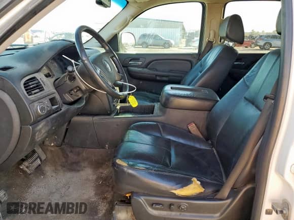 2008 Chevrolet Tahoe 2LT with VIN 1GNFC130X8R110202, listed as a Copart auction lot 90873445 with 284,247 mi miles and Clean title. Bid and sale history available at DreamBid. Image 7.