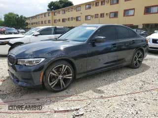 2022 BMW 3 Series 330i z VIN 3MW5R1J07N8C36820, wystawiony jako Copart lot #71701425 z przebiegiem 63 447 mil mil oraz Szkoda całkowita • Salvage title. Historia ofert i sprzedaży dostępna na DreamBid. Obrazek 1.