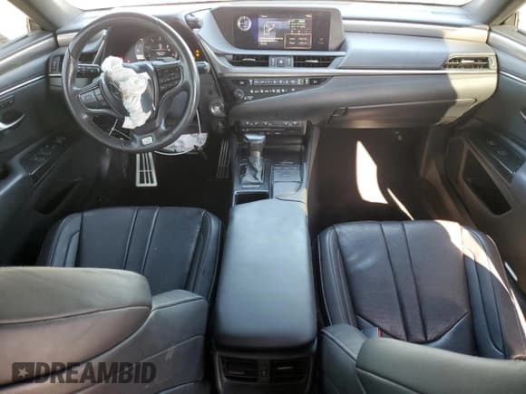 ✅ 2020 Lexus ES 350 F Sport • VIN: 58AGZ1B15LU072992 • Лот: 57605235. Опубликован ранее на Copart с пробегом 56 473 миль. Бесплатный доступ к архиву аукционных продаж из США и подробный отчёт об истории автомобиля на DreamBid. Изображение 8.